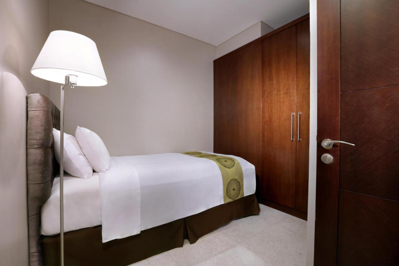 The Grove Suites By Grand Aston Giacarta Esterno foto