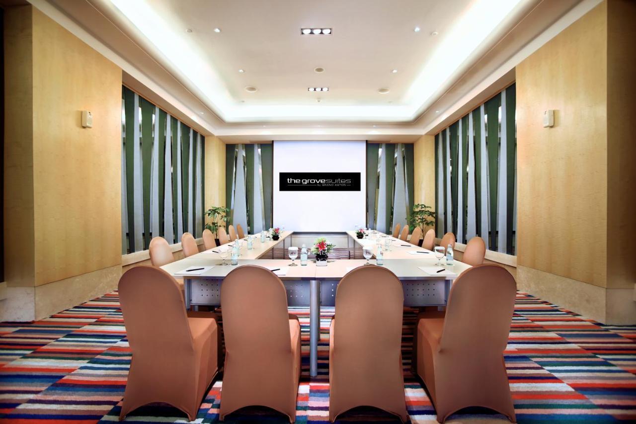 The Grove Suites By Grand Aston Giacarta Esterno foto