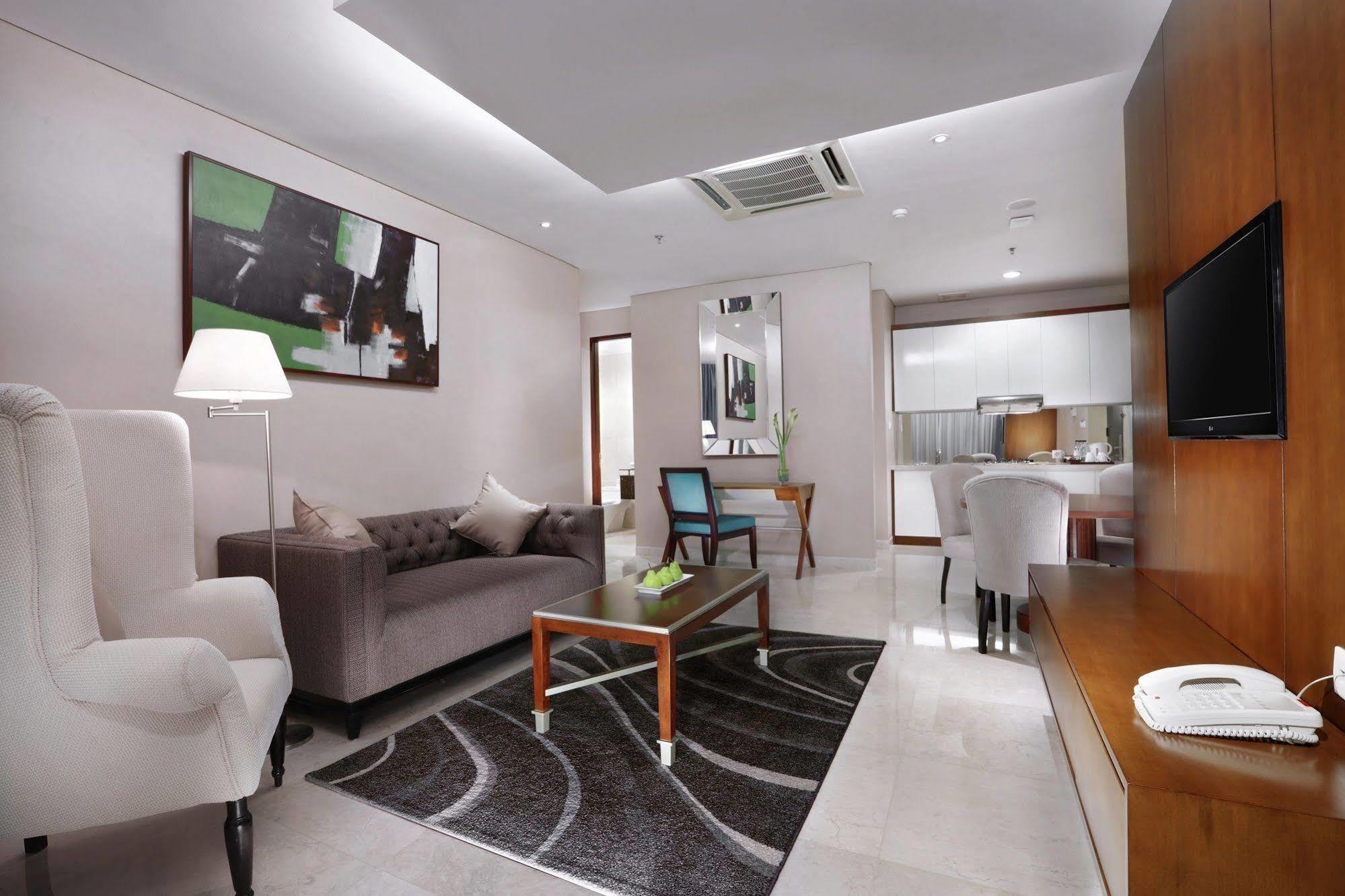 The Grove Suites By Grand Aston Giacarta Esterno foto