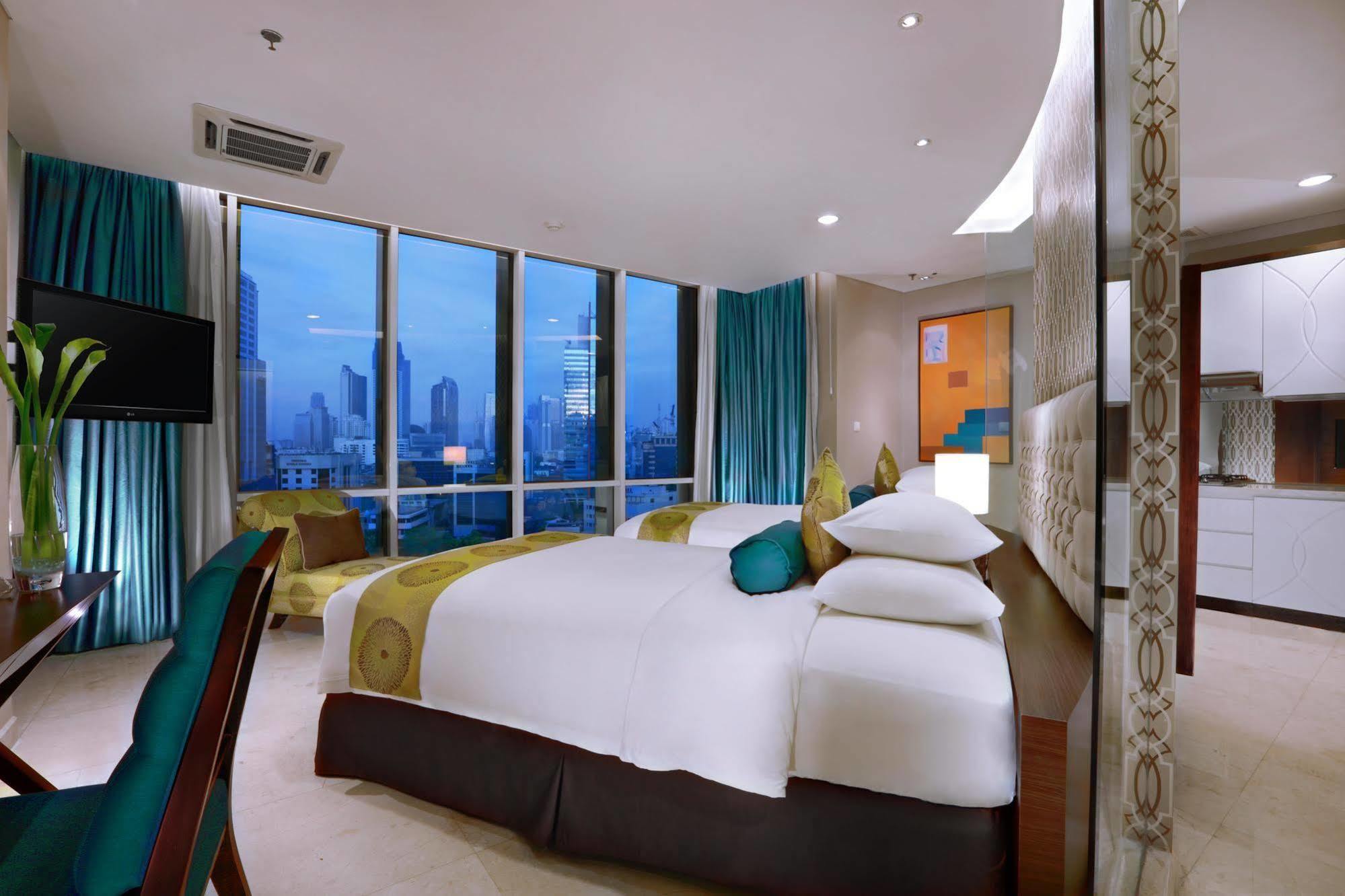 The Grove Suites By Grand Aston Giacarta Esterno foto