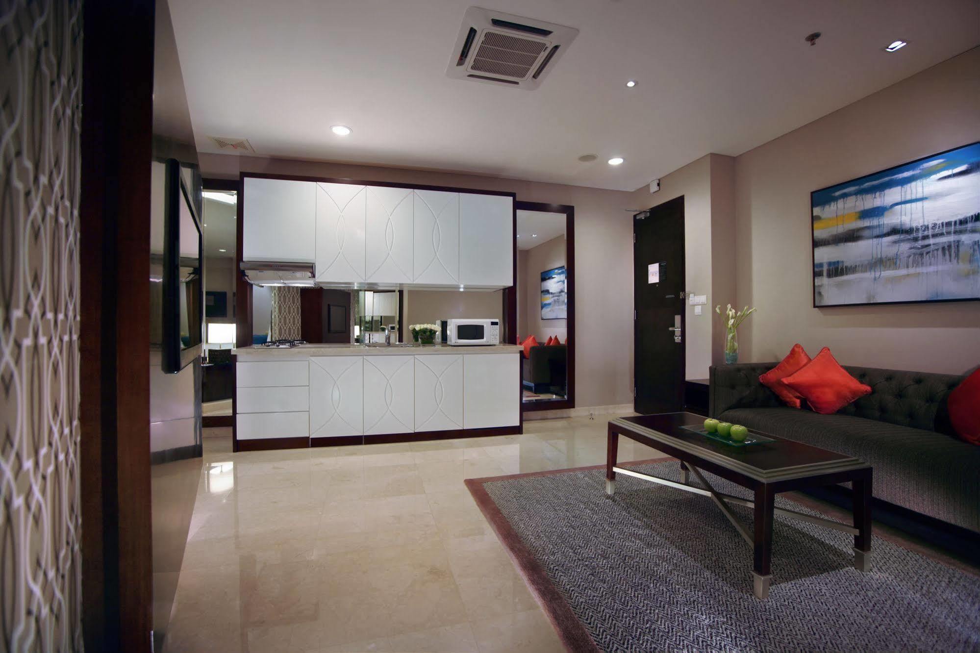 The Grove Suites By Grand Aston Giacarta Esterno foto